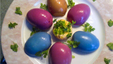 Photo of Разноцветные фаршированные яйца. Рецепт с фото
