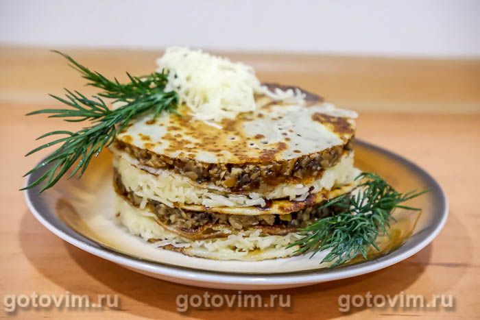 Photo of Порционный блинный торт с сыром, грибами и курицей. Рецепт с фото